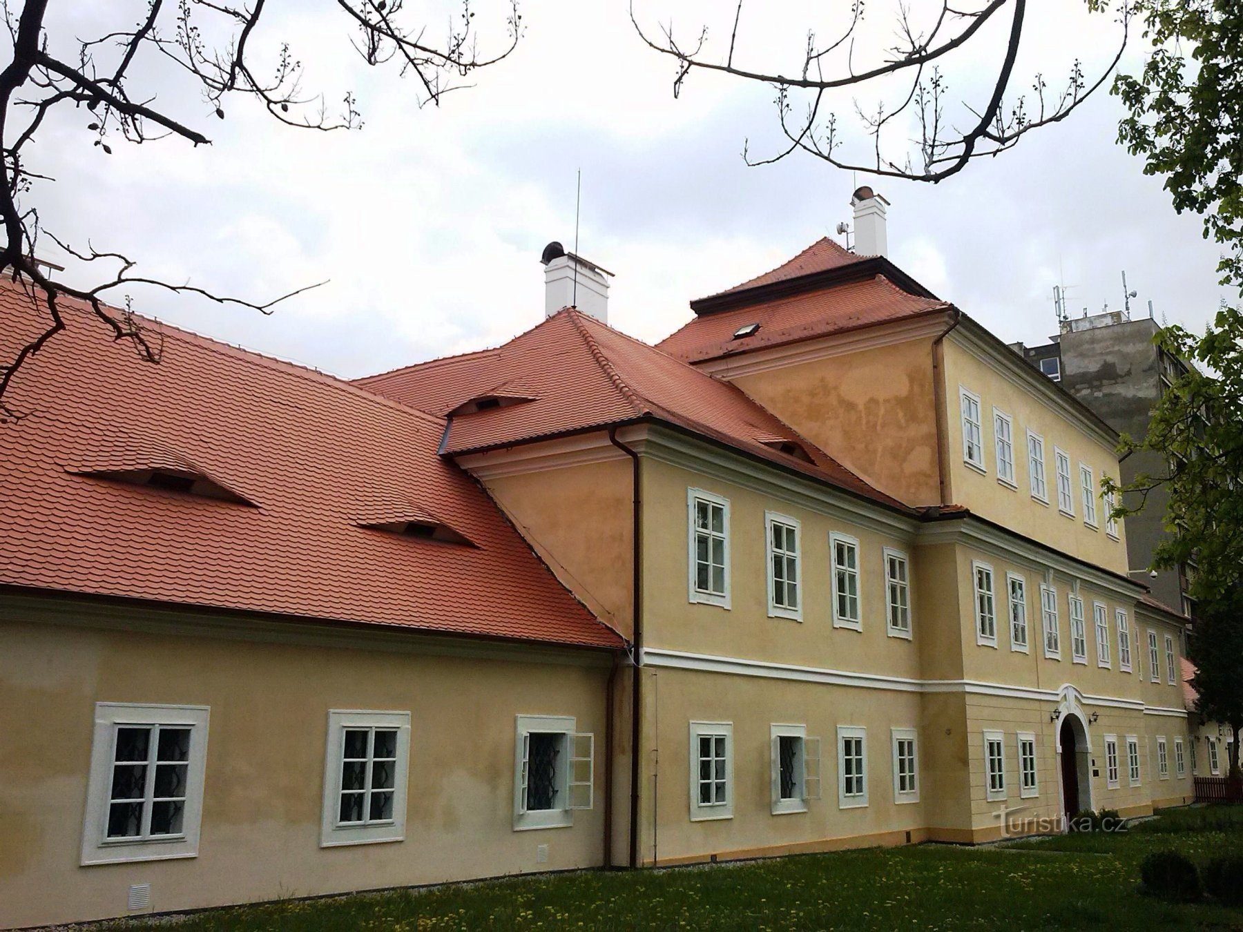 1. Lås från parken