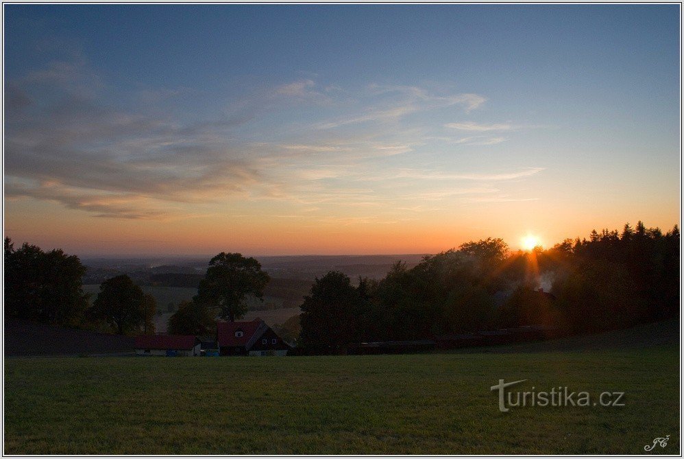 1-Zonsondergang boven Bohdašín