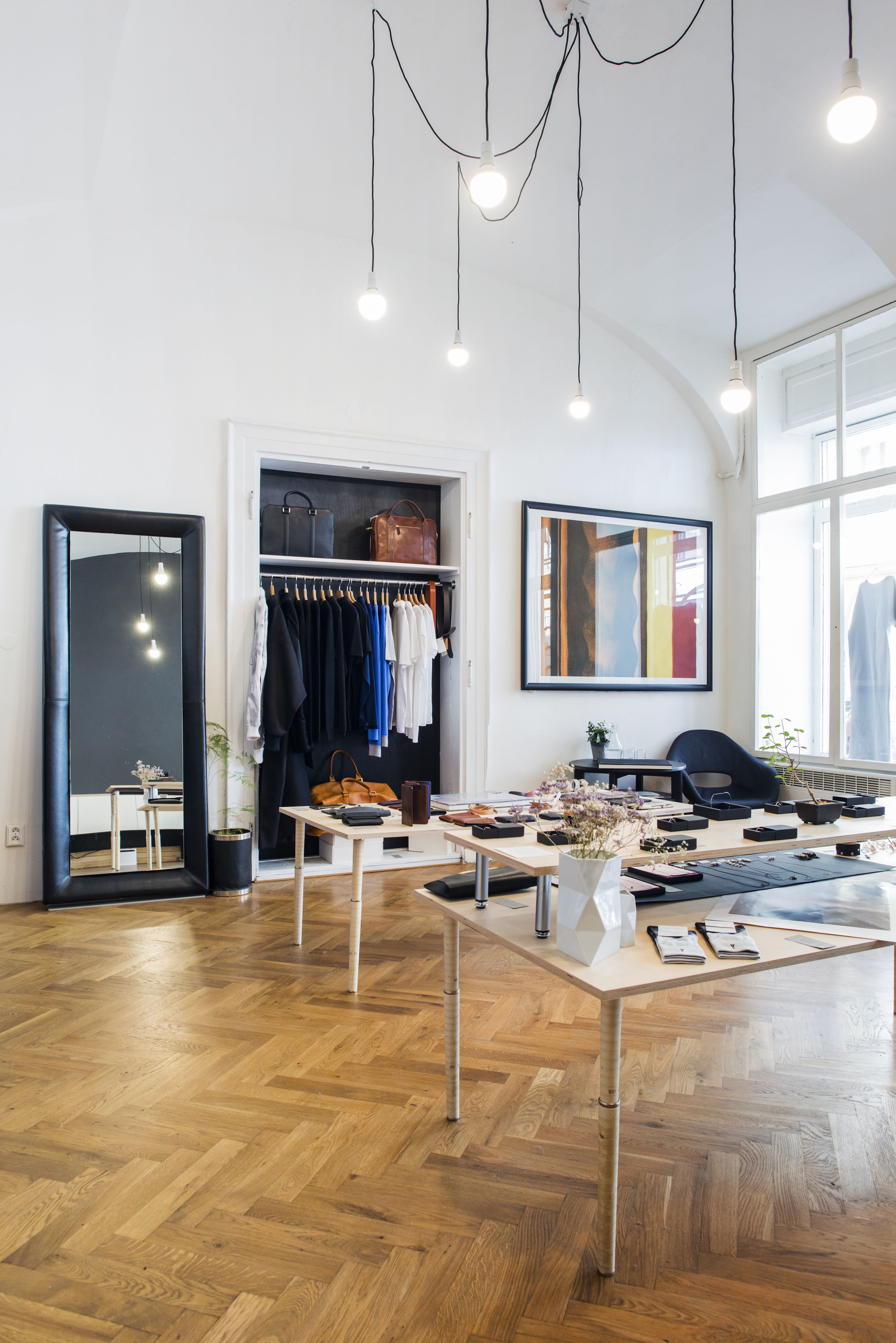 100CLASS Concept Store