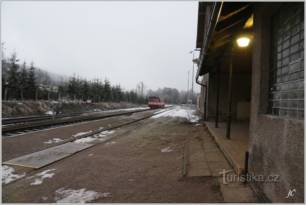 2-Červená Voda, estación de tren