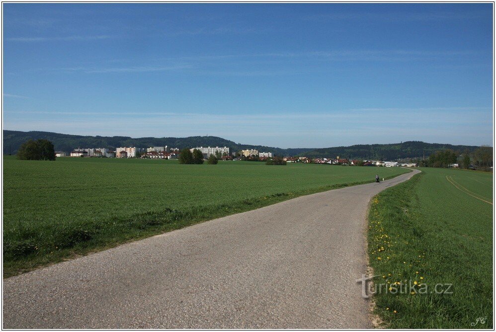 2-Straße von Ústí nad Orlicí zum Flughafen