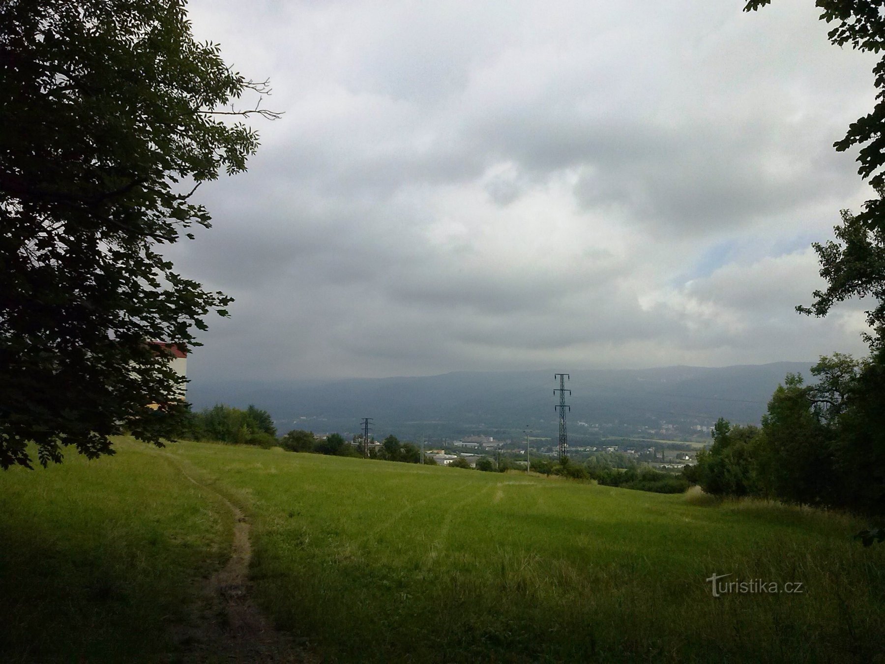 2. Τα Ore Mountains μας συνοδεύουν στο δρόμο