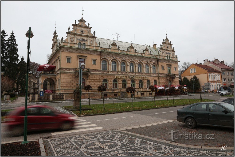 2-Lázné Bělohrad, trg