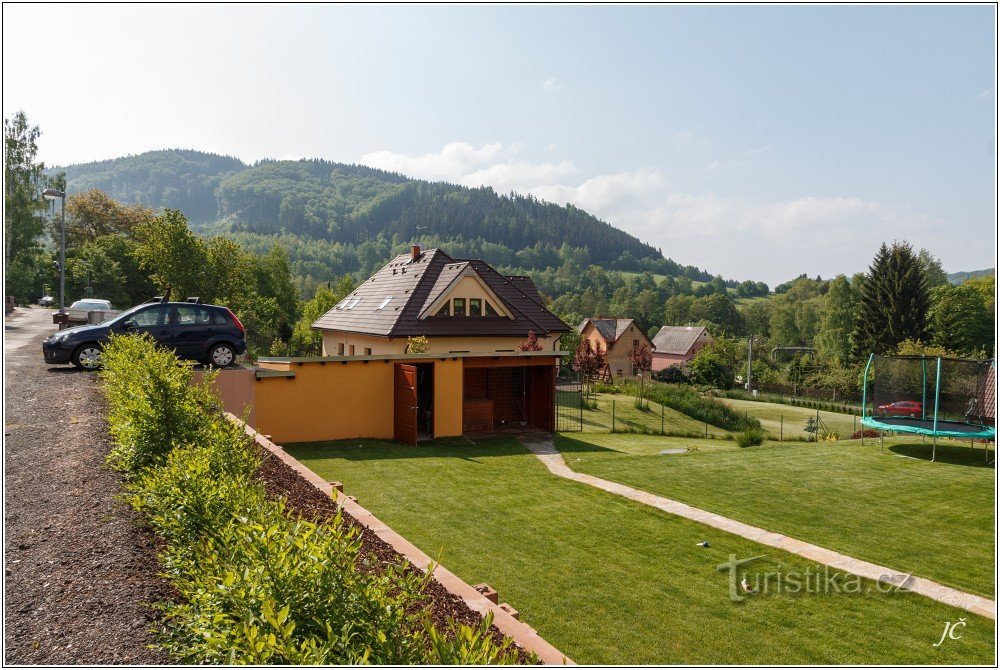 2-Lhota, in the background of the Kozi and Čížk stone massifs