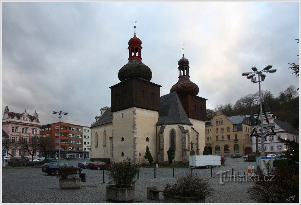 2-Náchod 广场