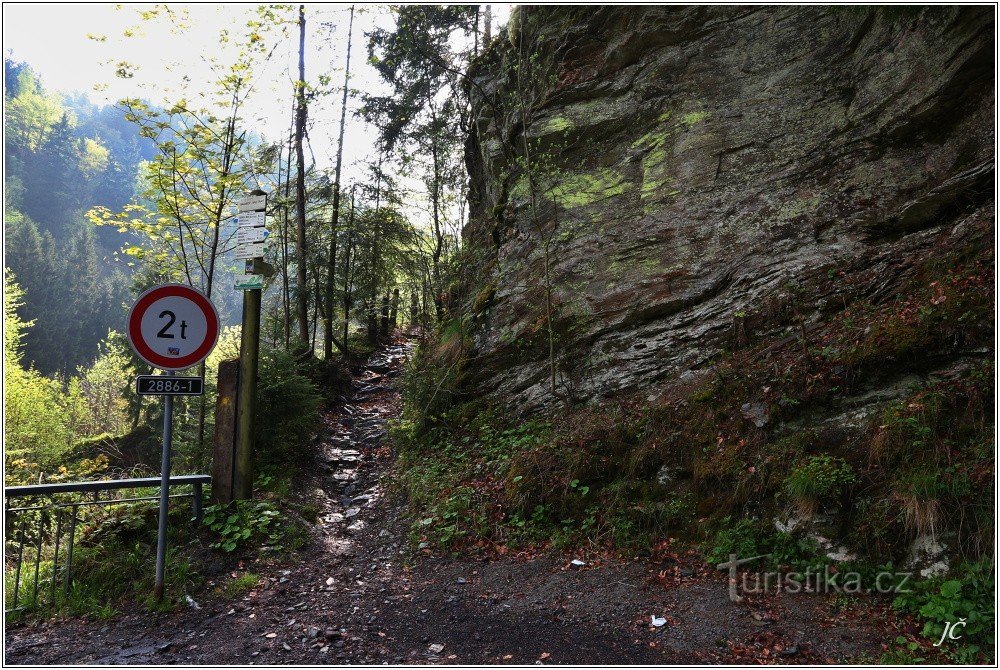 2-À pied de l'arrêt