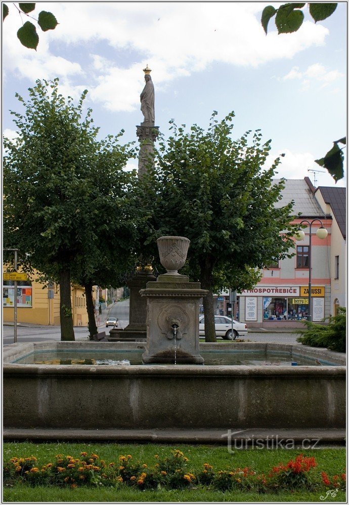 2-plank boven Metuji, fontein