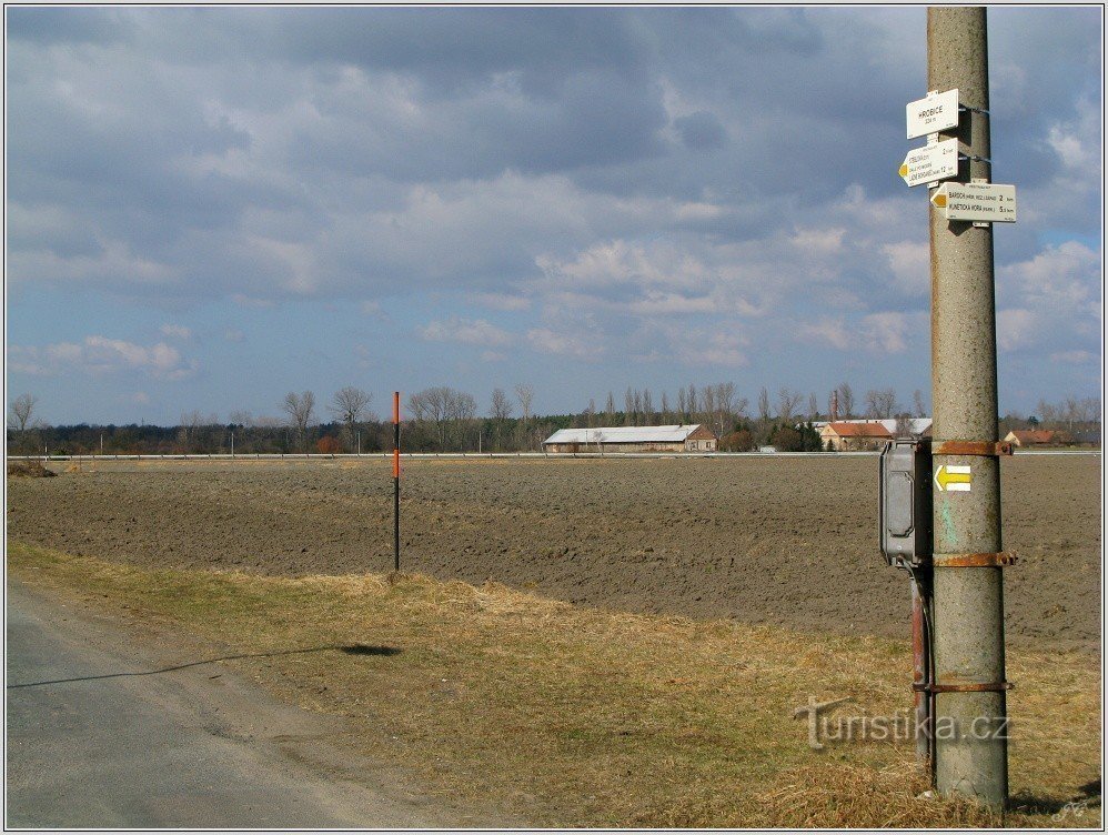 2-Wegweiser in Hrobice