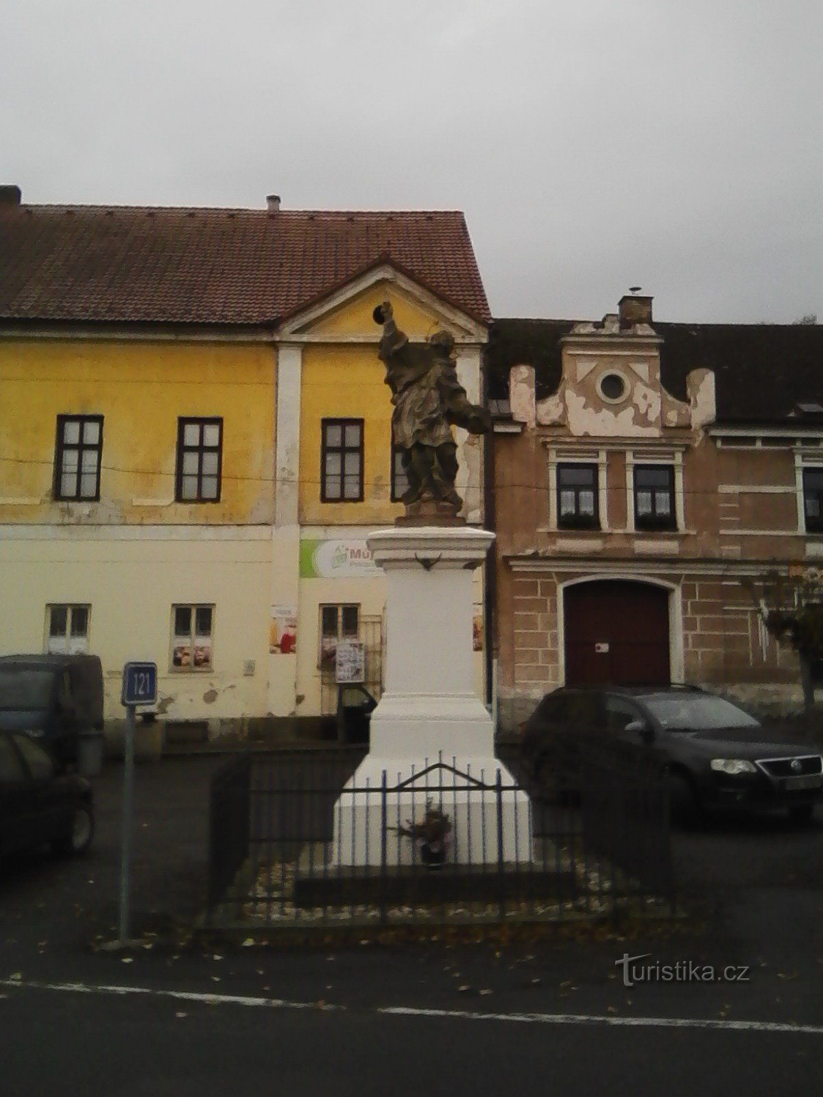 2. Standbeeld van St. Johannes van Nepomuk in Sedlec.