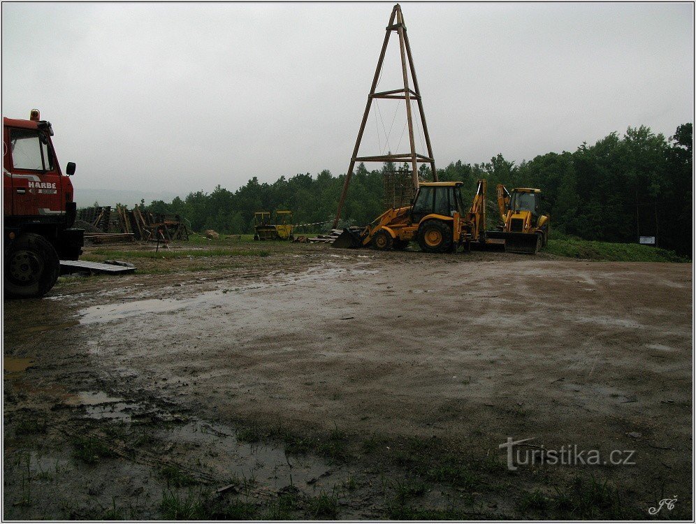 2-Constructia turnului de observare Bára