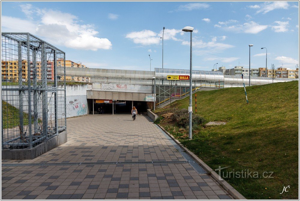 2-Stodůlky, nær metroen