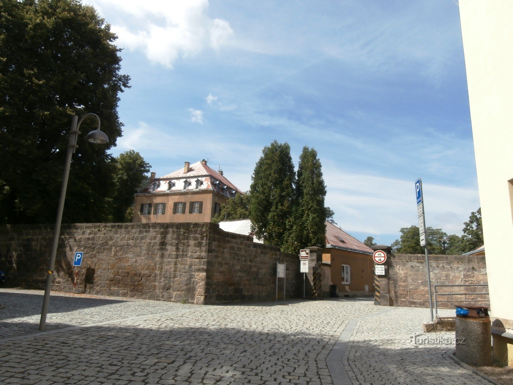 2. Entrada do castelo