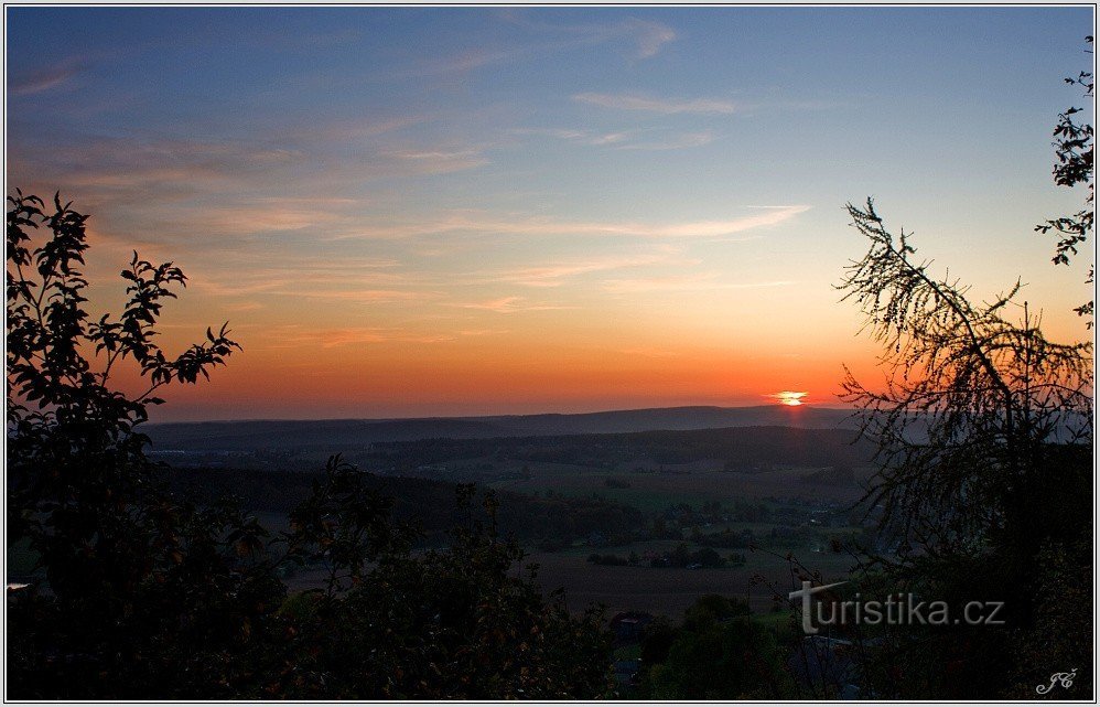 2-Pôr do sol sobre Bohdašín