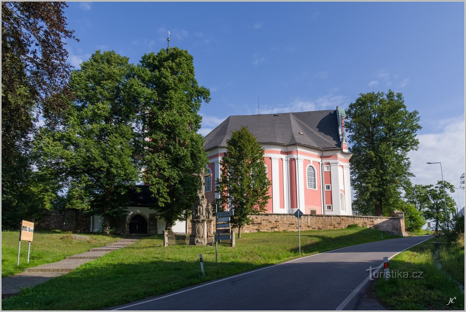 3-Božanovský εκκλησία
