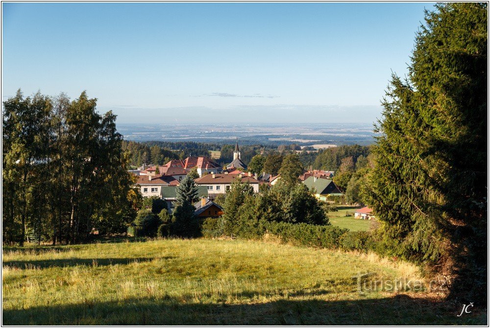 3-Nový Hrádek desde las pistas de Sibenik