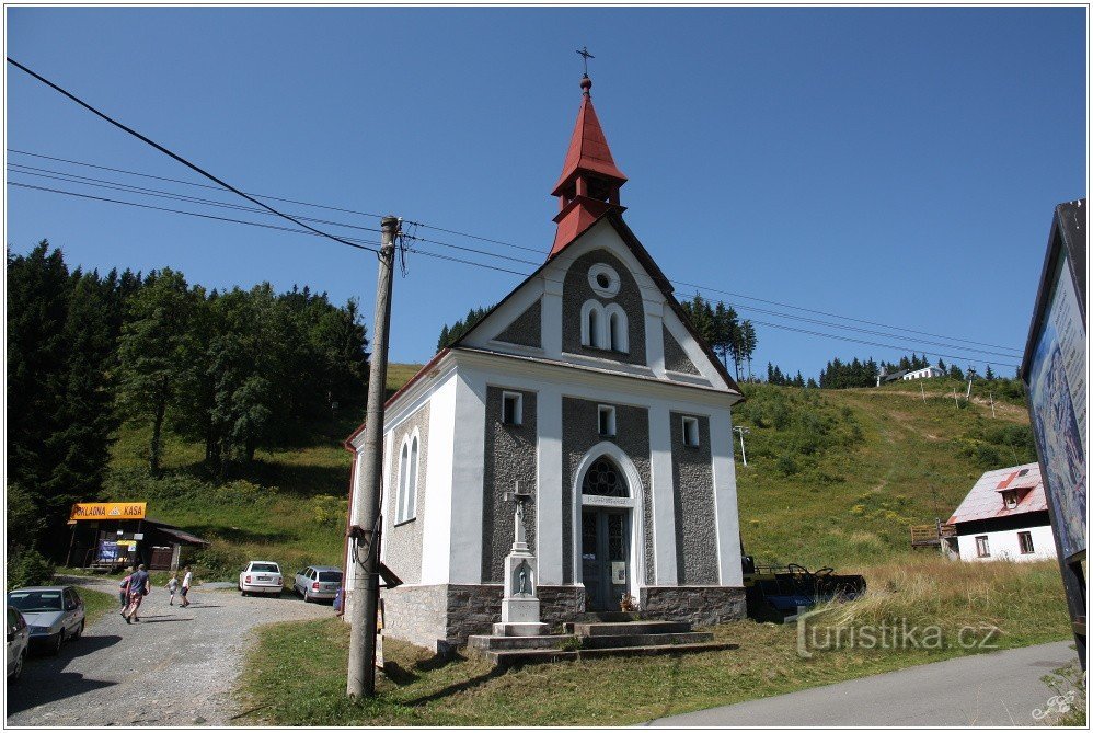 3-Petřík kyrka