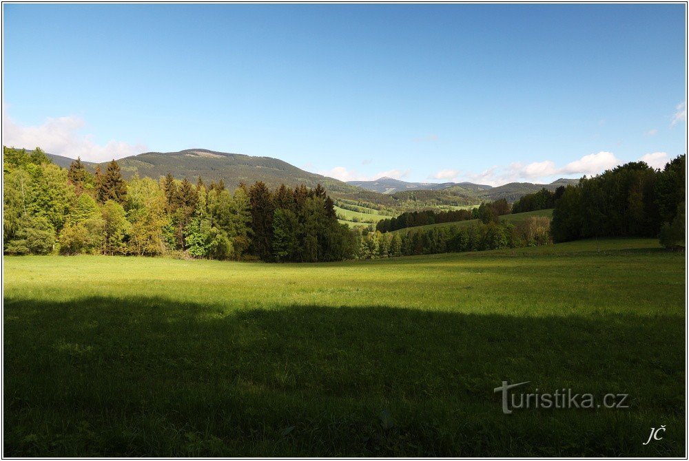 3-Côté ensoleillé, vue sur Světla hora