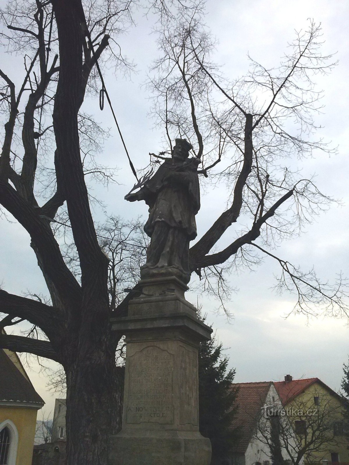 3. Statue des Hl. Johannes von Nepomuk