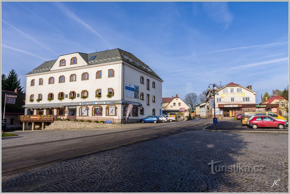 3-Vysoké nad Jizerou, náměstí Dr. Karel Kramár