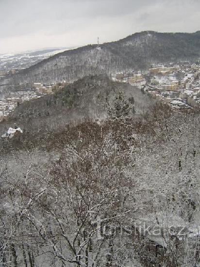 3križa 2: Tri velika drvena križa parabola su biblijske Golgote, post