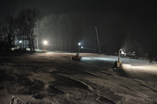 e nós patinamos mesmo à noite