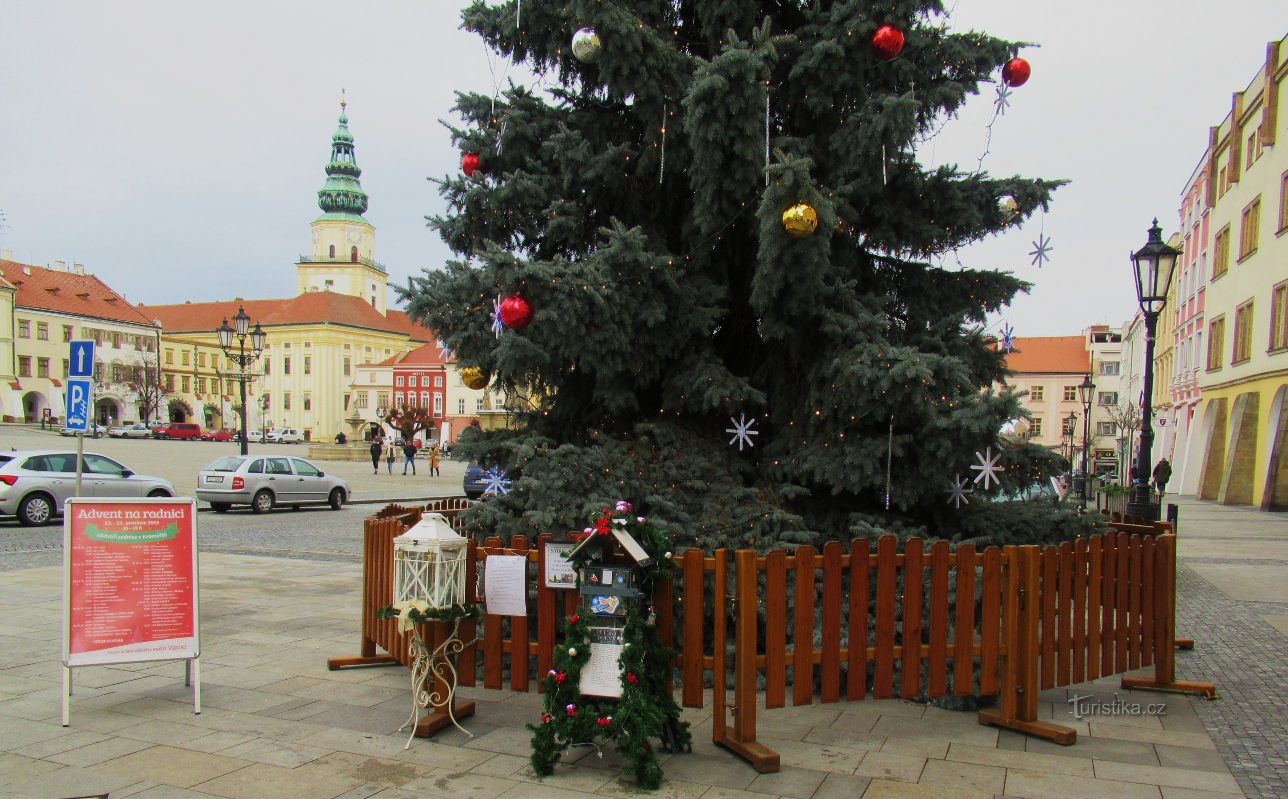 Adventtikävely Kroměřížin kaupungin läpi