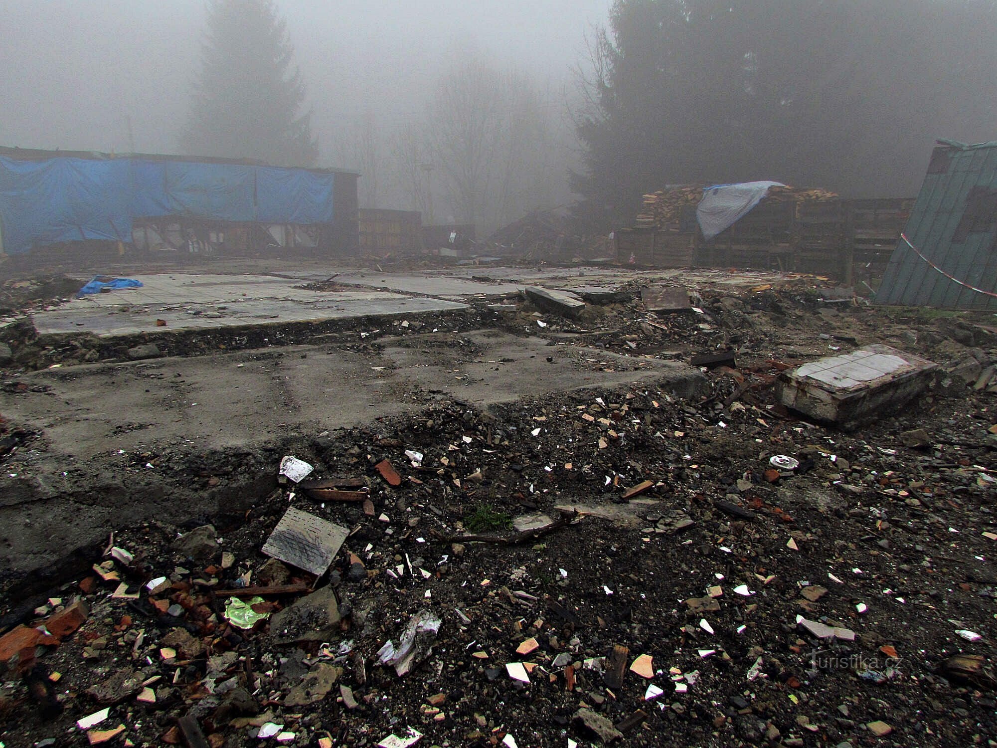 The current state of the cottage on Tesák