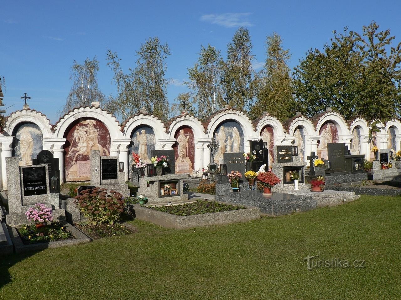 Albrechtice nad Vltavou, cementerio