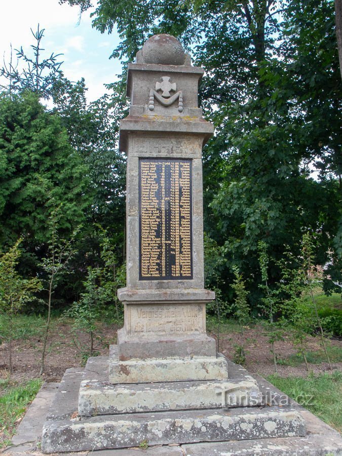 Albrechtice (bei Lanškroun) – Kriegerdenkmal
