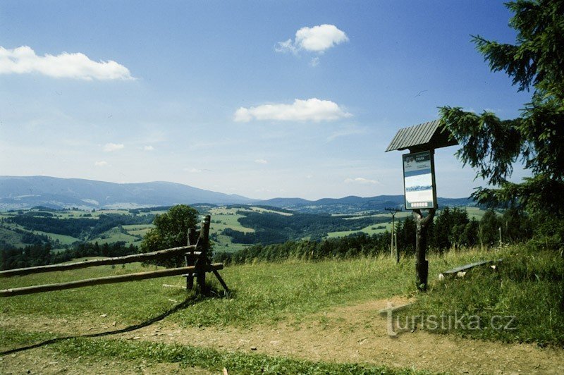 Blick auf die Alojzovské-Wiesen