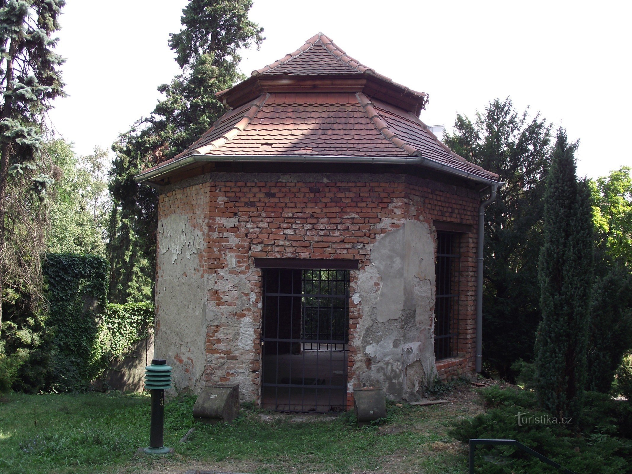 Gazebo na área do FNOL