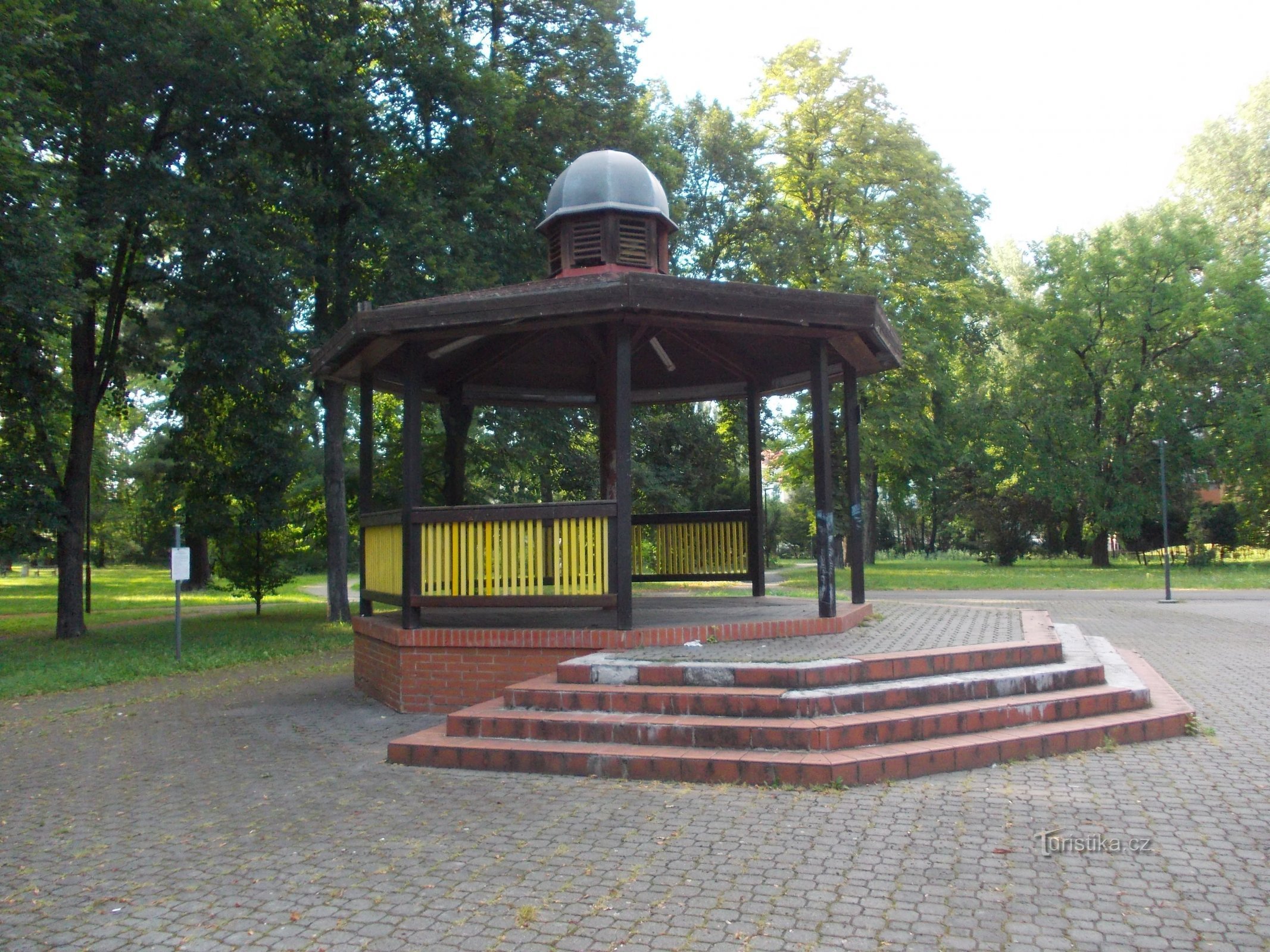 gazebo