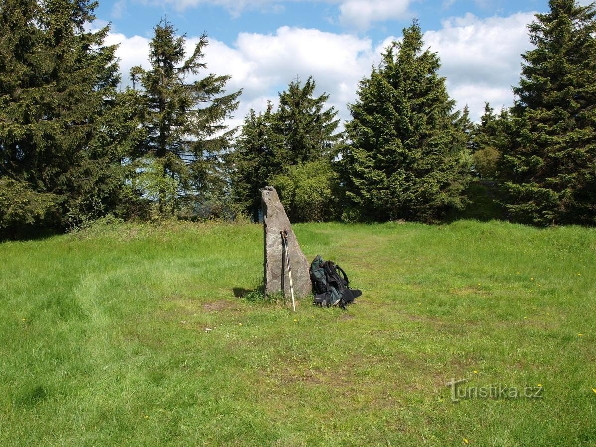 Anenský Hill