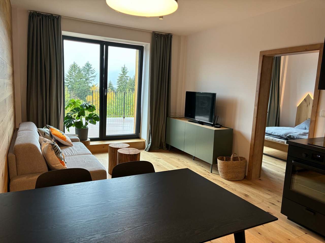 ApartBene pronájem Benecko Obytná místnost s kuchyňským koutem