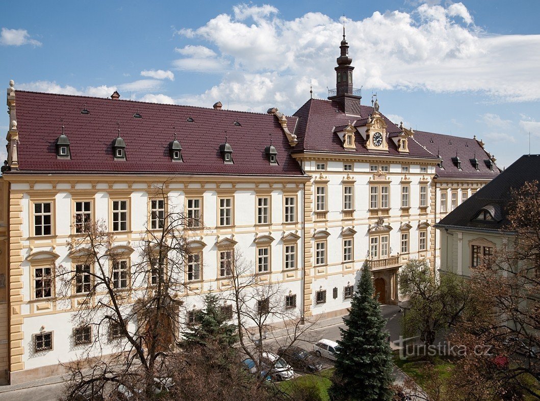 PALATUL ARHIEPISCOPAL DIN OLOMOUCA