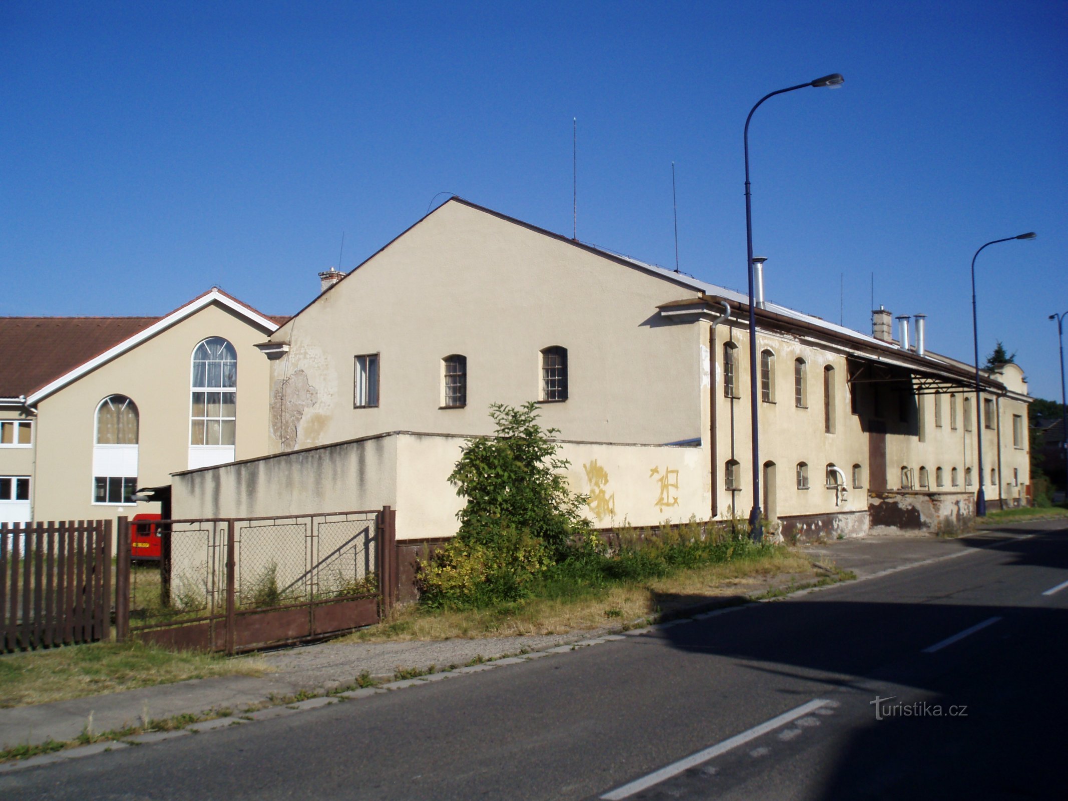 Rolnik Vaflen toimipaikka Věkošyssa (Hradec Králové)