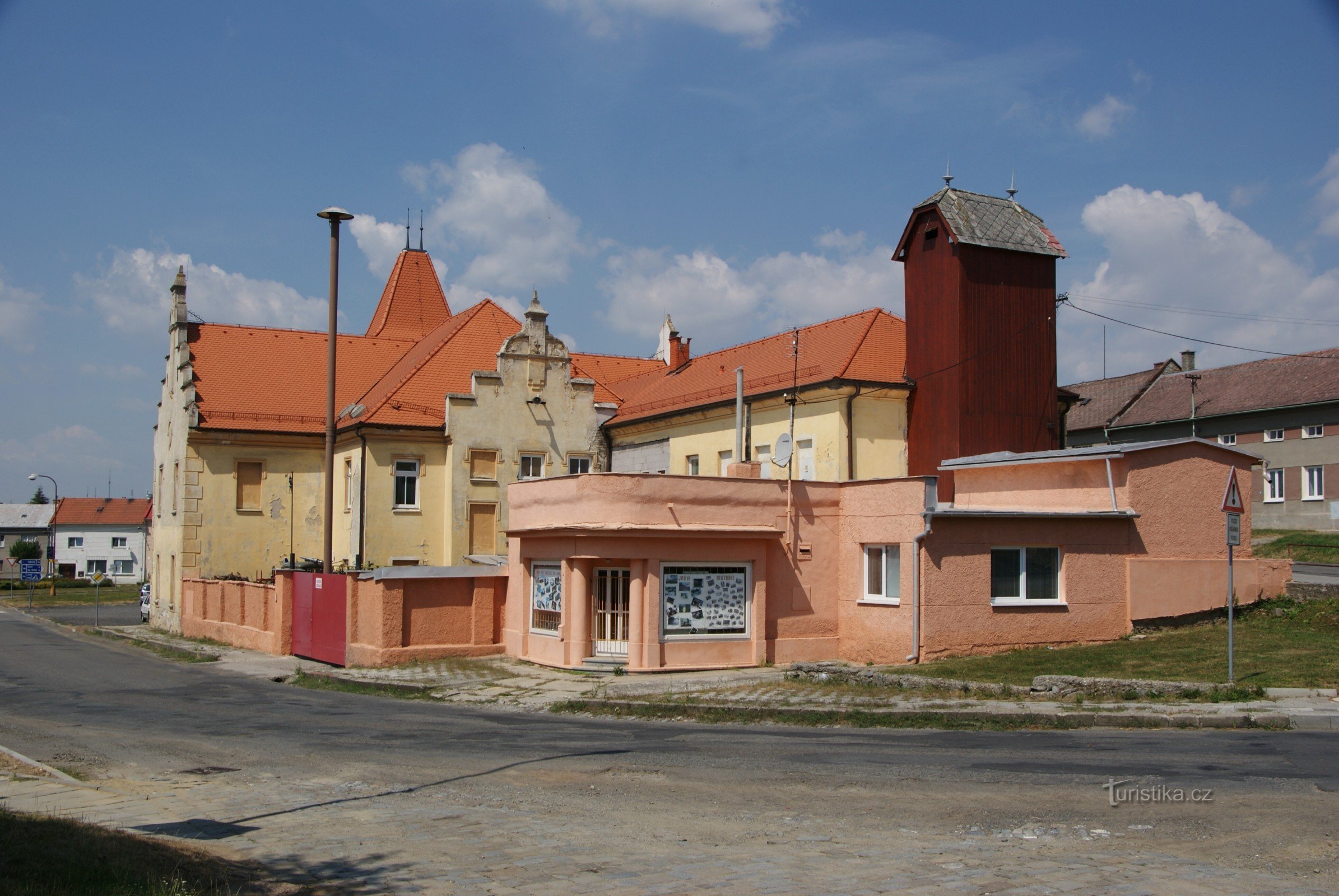 quartier de la mairie et des pompiers