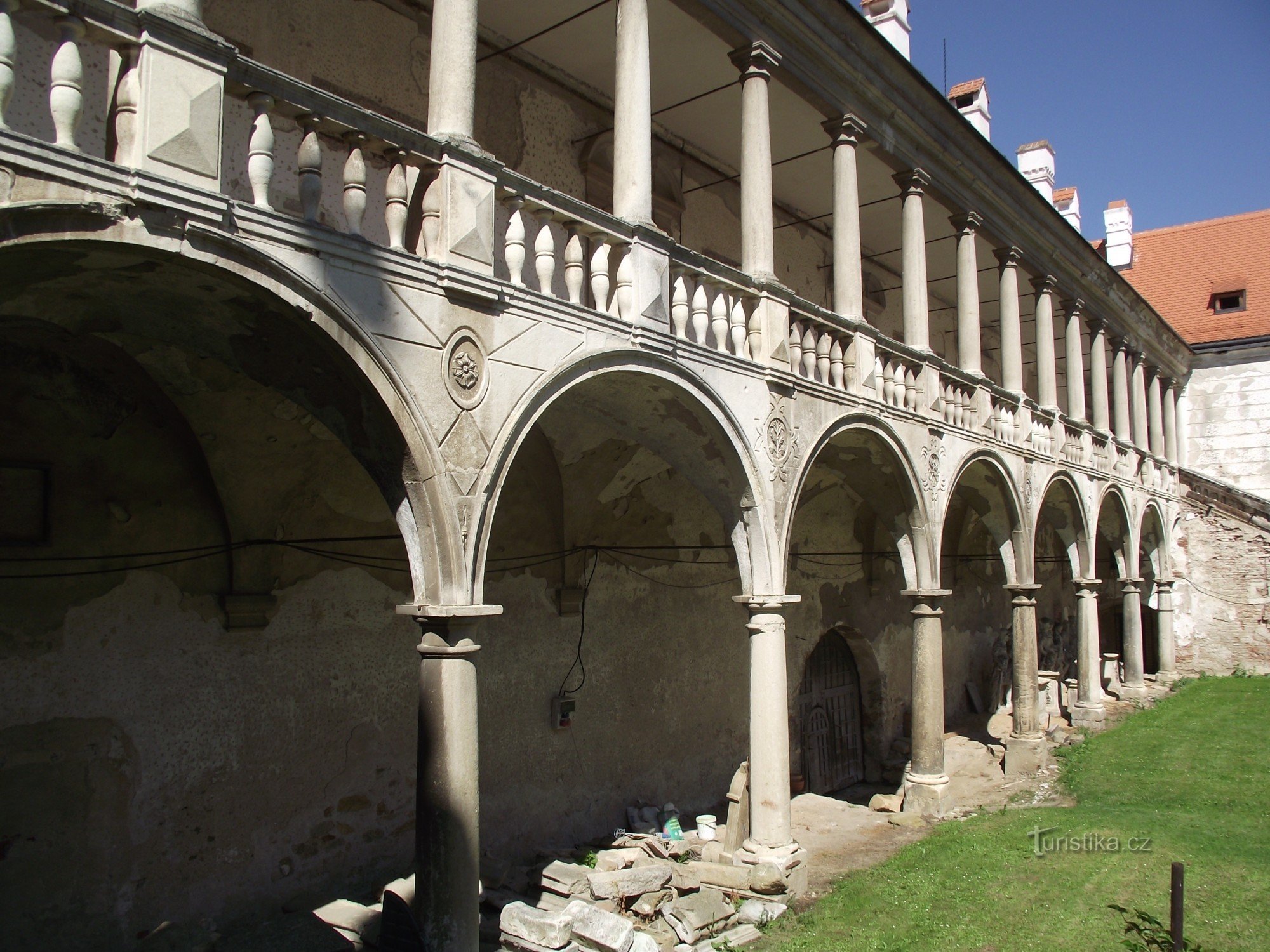 porticato II. cortile