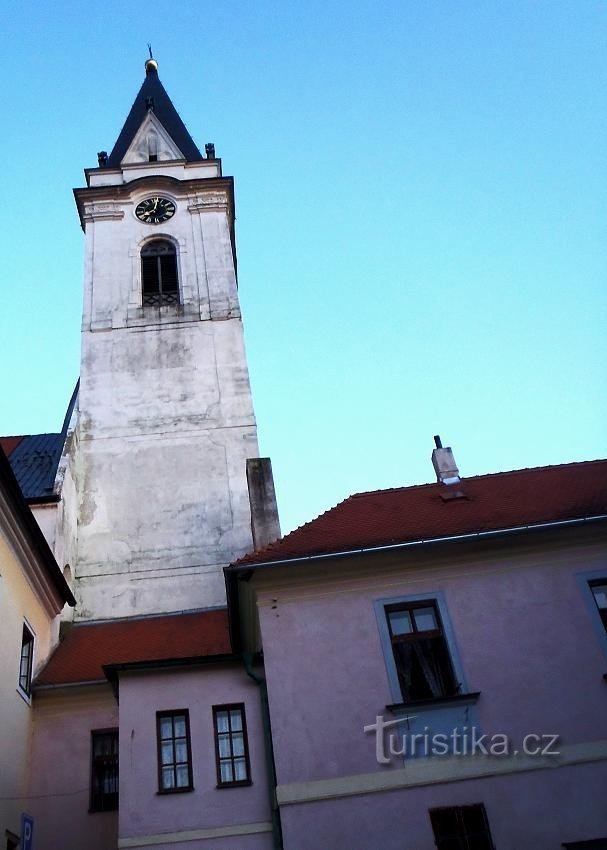 Monastero agostiniano con la chiesa di St. Giles a Třebon