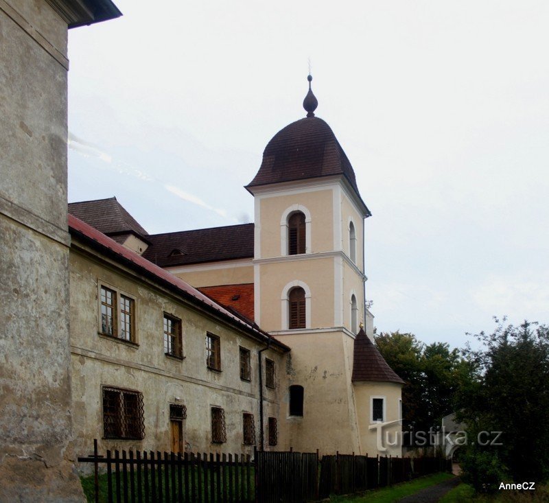 Ágoston-rendi kolostor az Angyali üdvözlet templommal