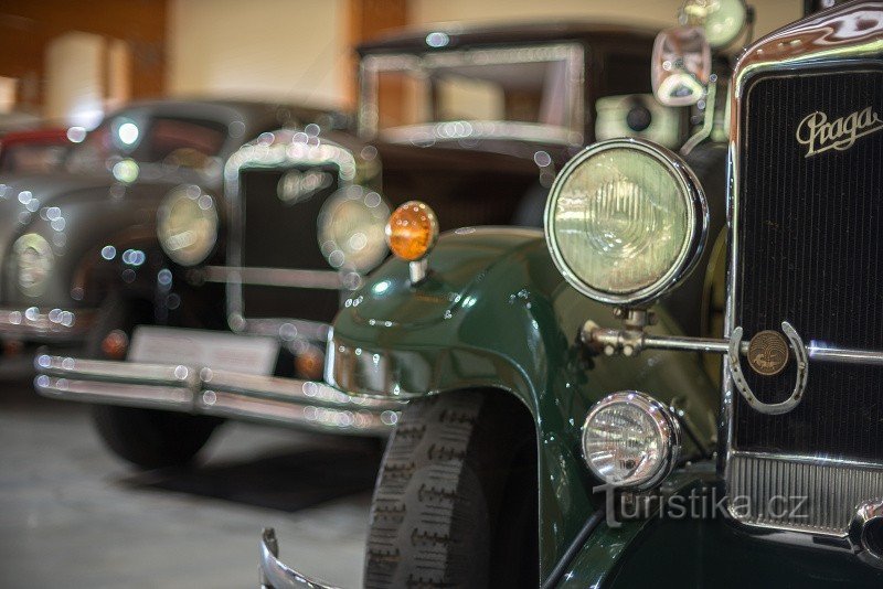 Auto moto museum OLD TIMER Kopřivnice - museo de automóviles y motocicletas históricas