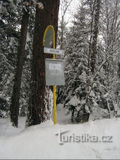 Автобусна зупинка Skelná