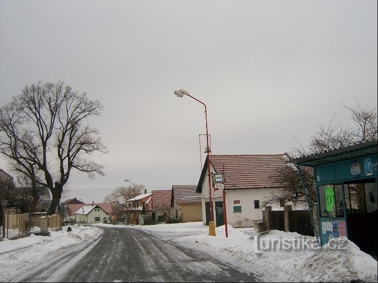 Przystanek autobusowy w Kozojedy: Przystanek autobusowy komunikacji zintegrowanej w Pradze - PID.