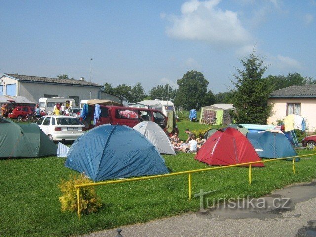 campamento de autos SK Mšeno