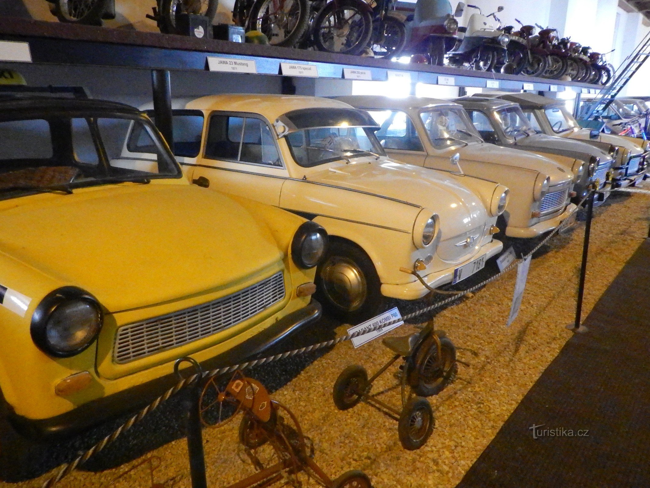 Muzej avtomobilov v Terezínu.