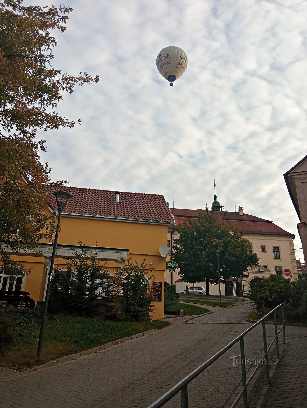 balon iznad Tišnova