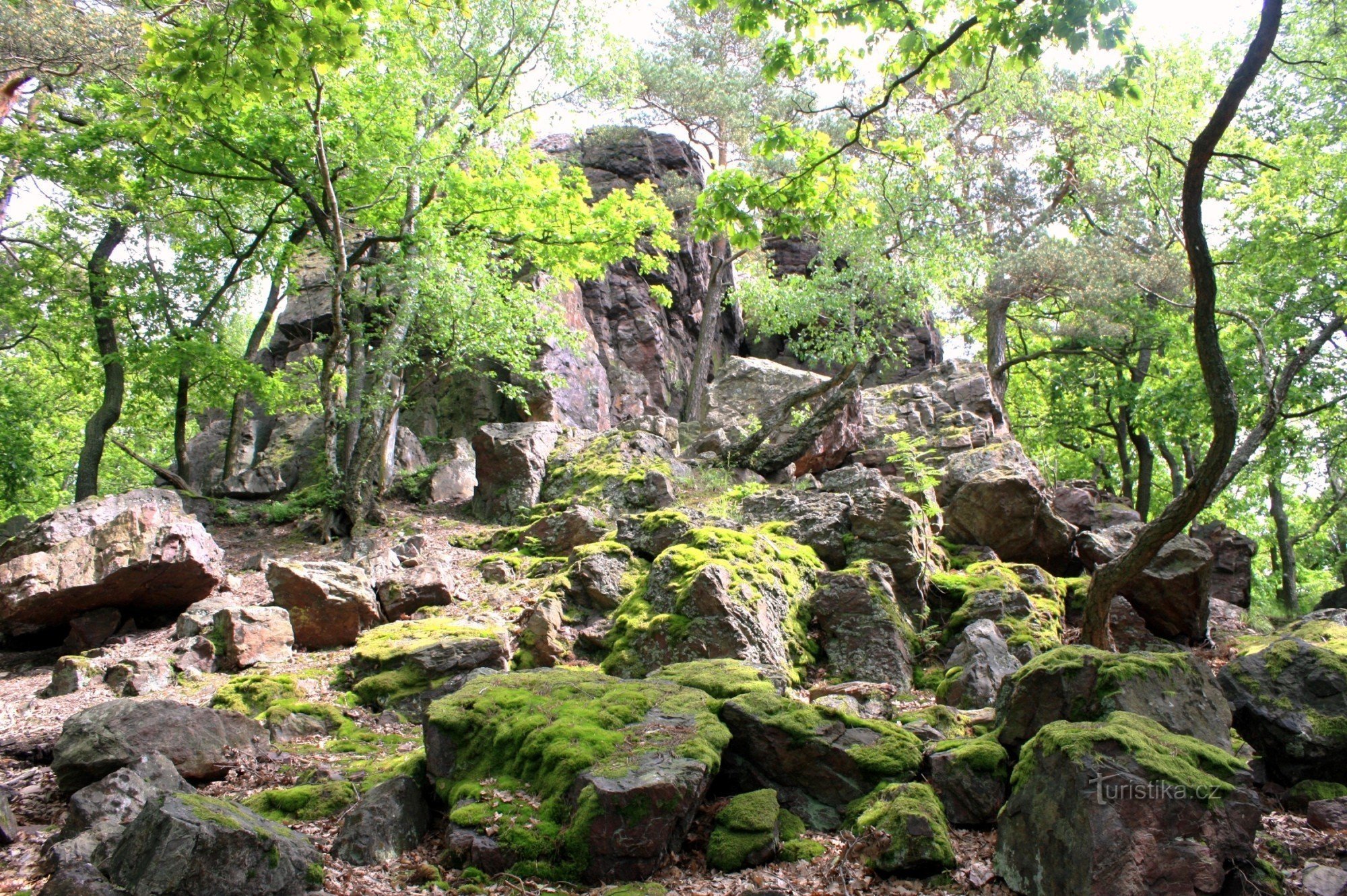 Boulder skraber under Velká skála