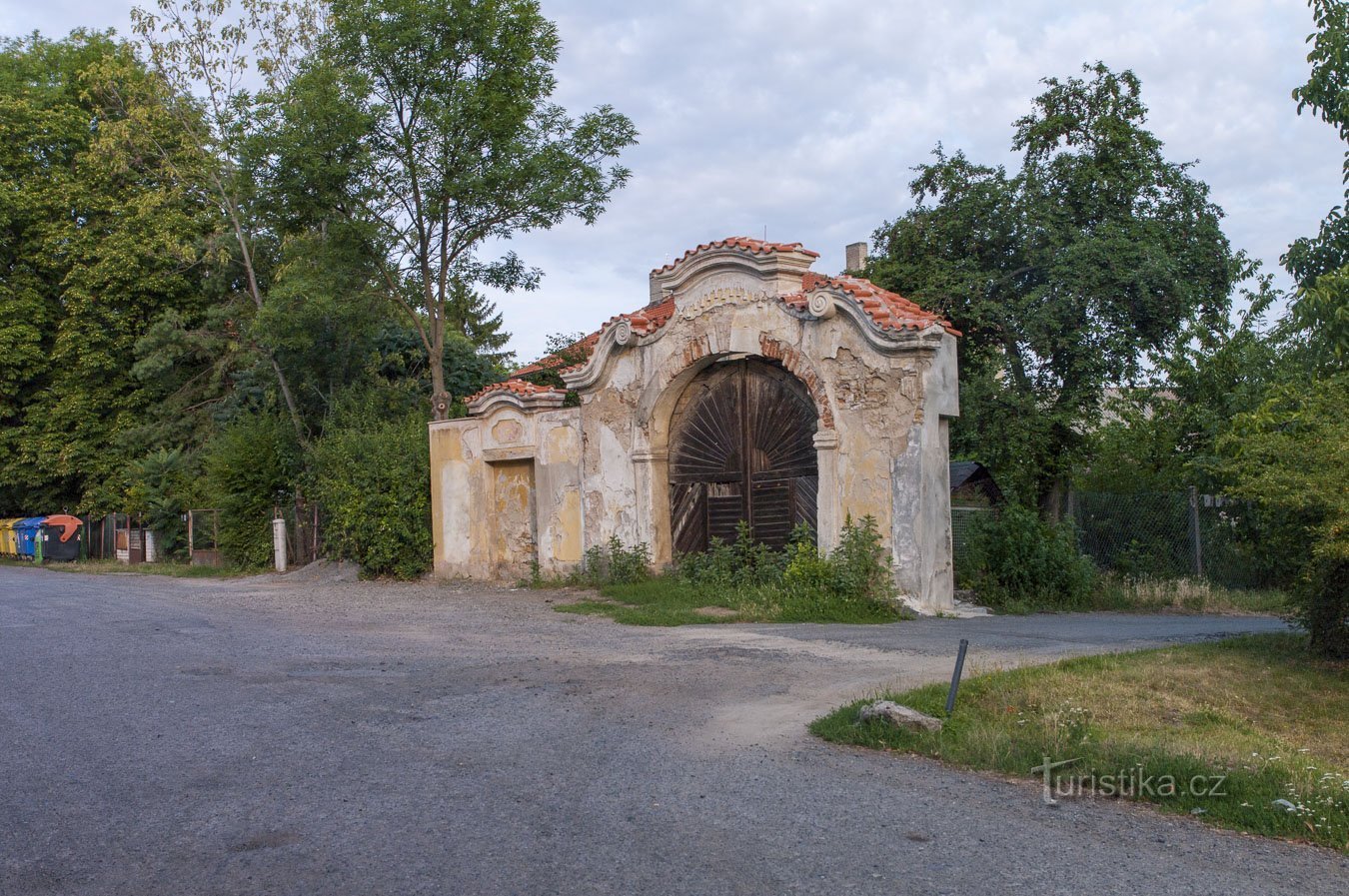 baroque gate