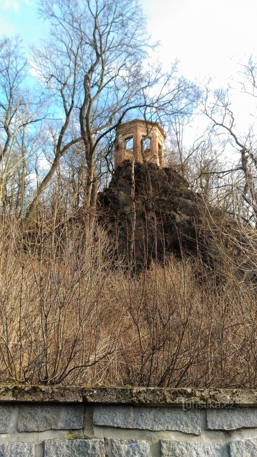 Gloria barocca nel parco del castello di Bílina.