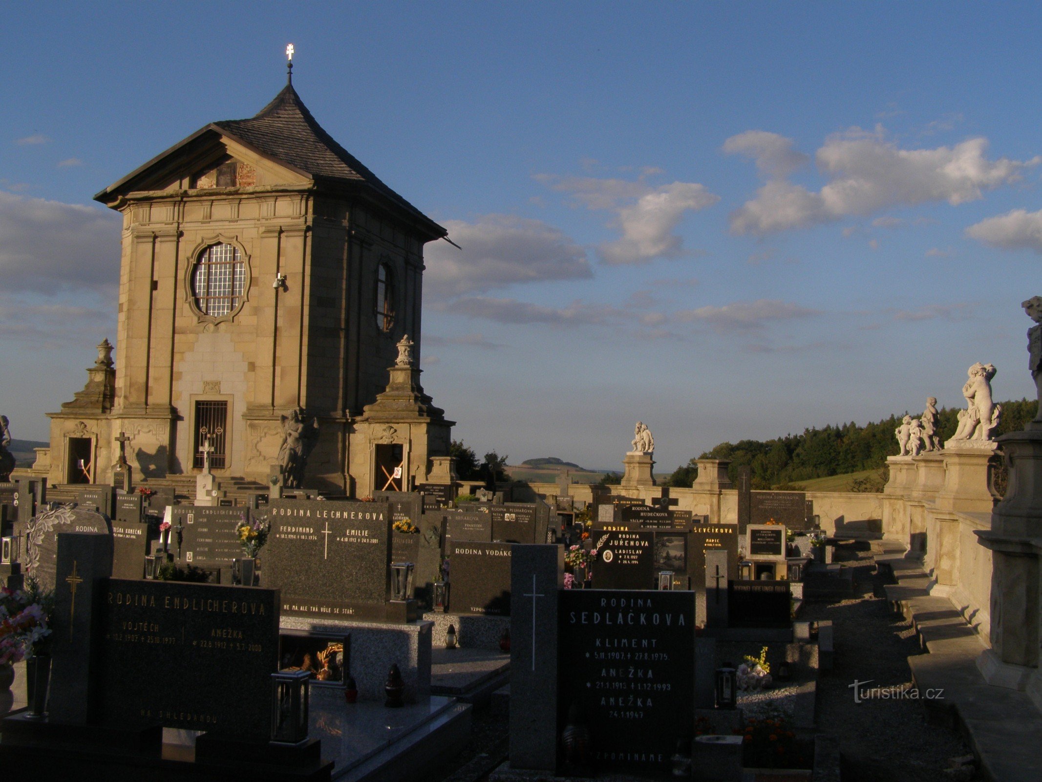 Střílky Baroque Cemetery